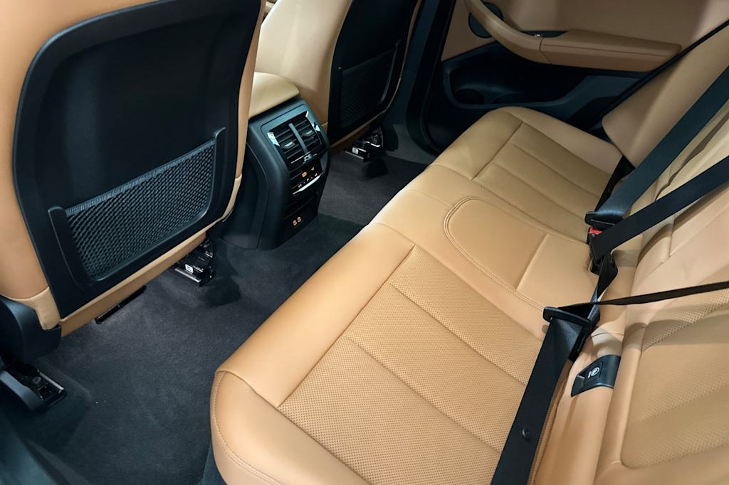 2023 BMW X4 xDrive30i 9