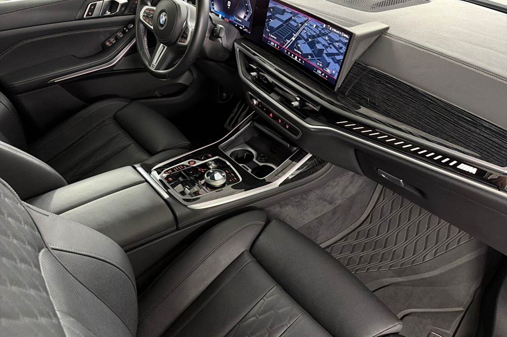 Thumbnail: 2024 BMW X7 - 12