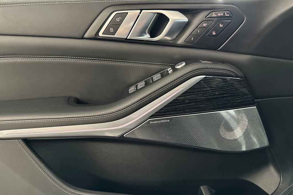 Thumbnail: 2023 BMW X7 - 21