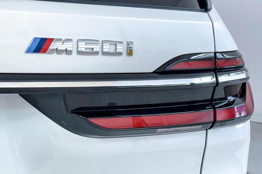 Thumbnail: 2023 BMW X7 - 28
