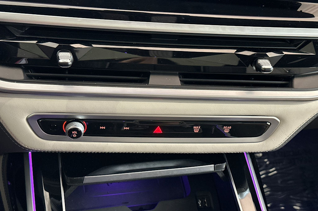 Thumbnail: 2023 BMW X7 - 23