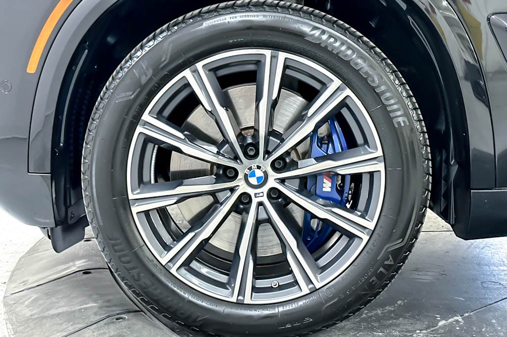 Thumbnail: 2024 BMW X5 - 8
