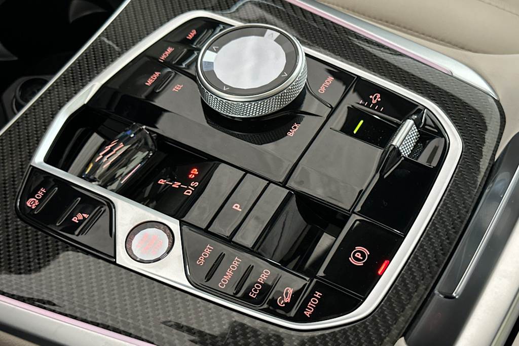 Thumbnail: 2026 BMW X5 - 9