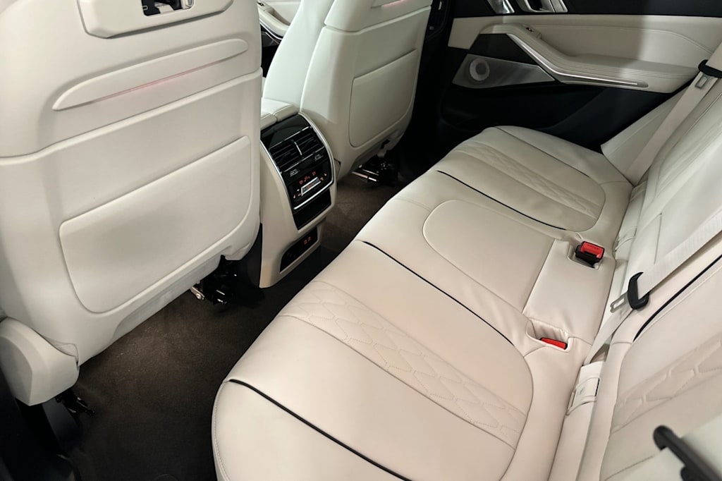 Thumbnail: 2026 BMW X5 - 12