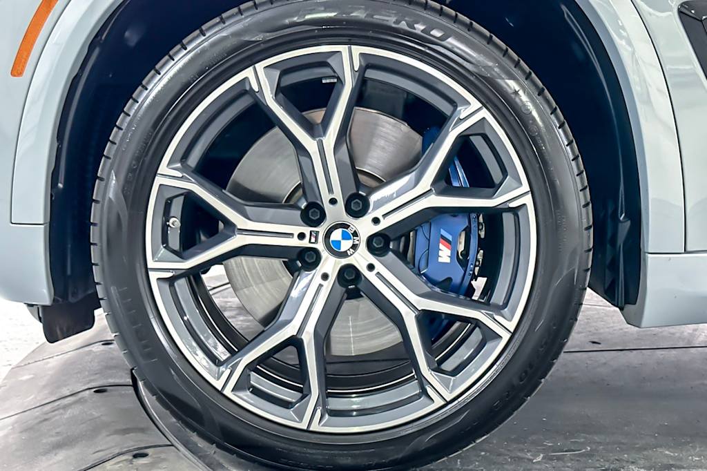 2025 BMW X5 M60i 7
