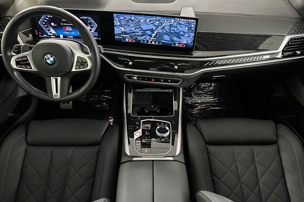 2025 BMW X5 M60i 2