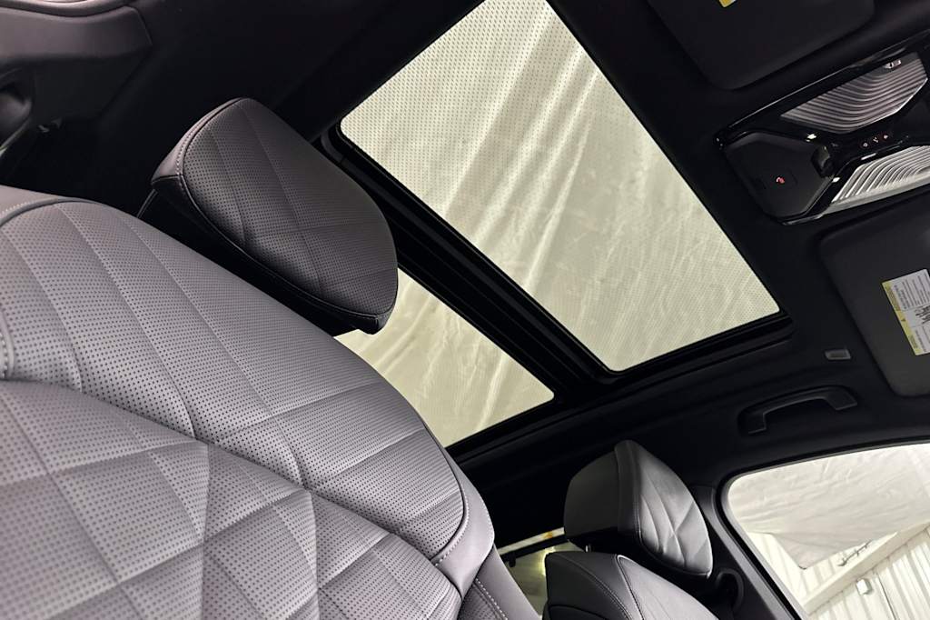 2025 BMW X5 M60i 23