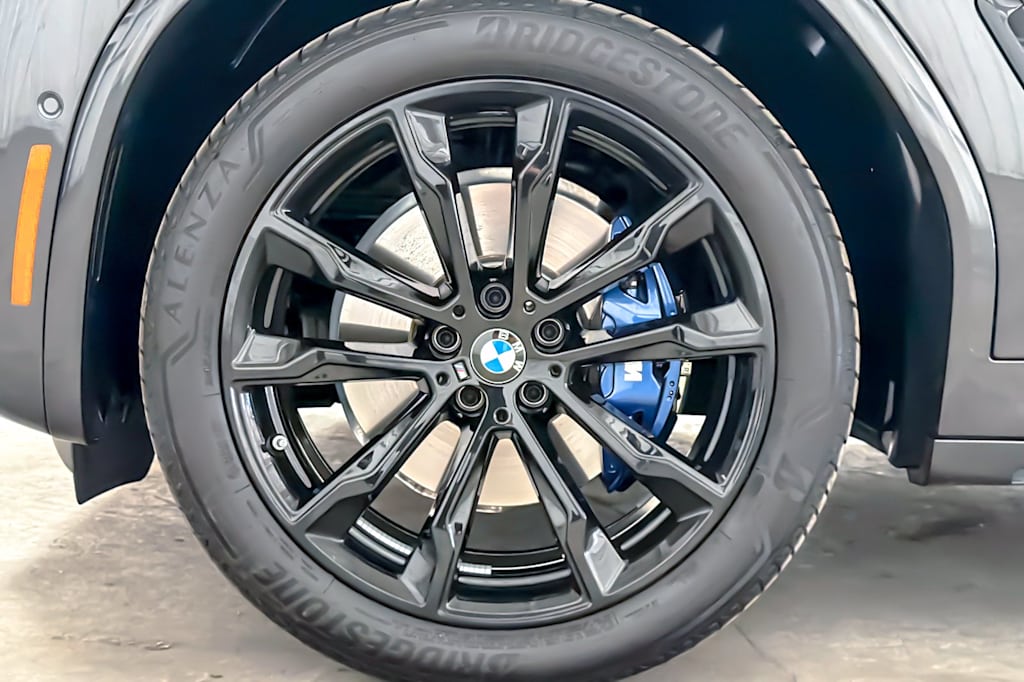 Thumbnail: 2025 BMW X4 - 8