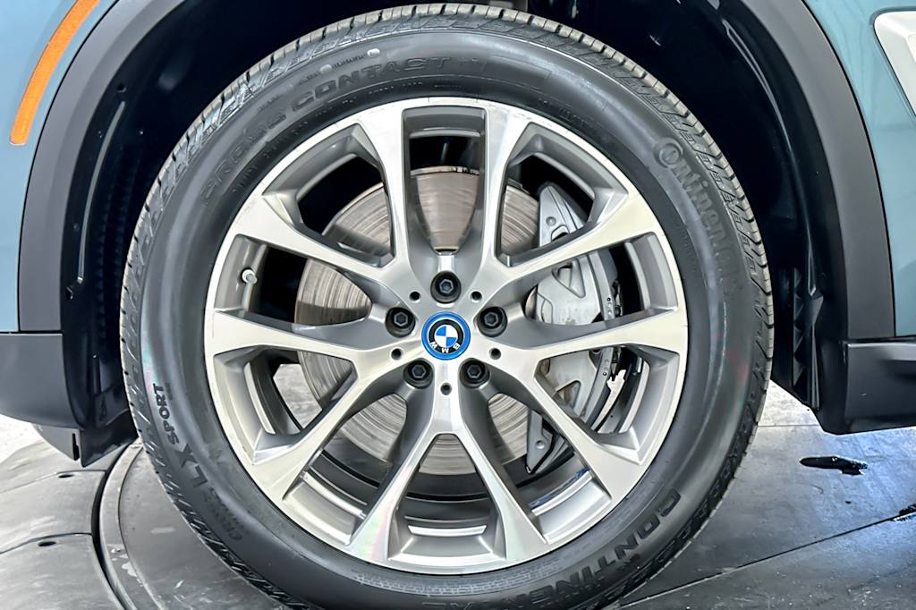 Thumbnail: 2025 BMW X5 - 8