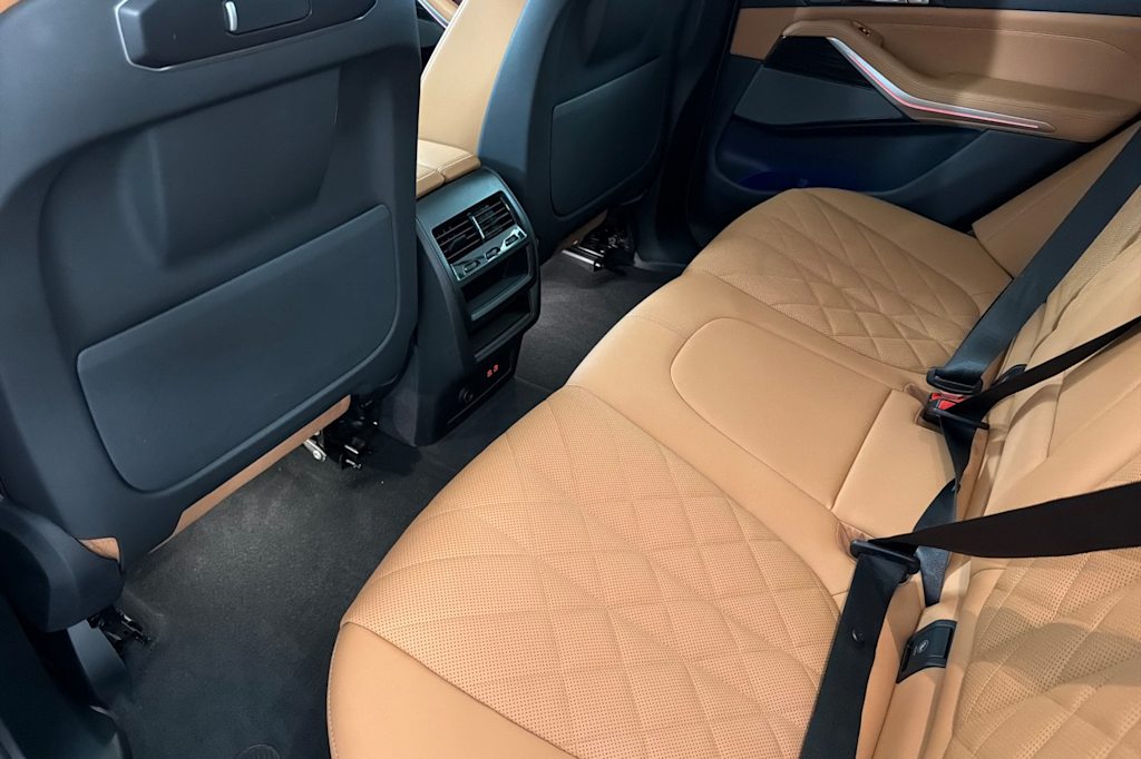 Thumbnail: 2026 BMW X5 - 11