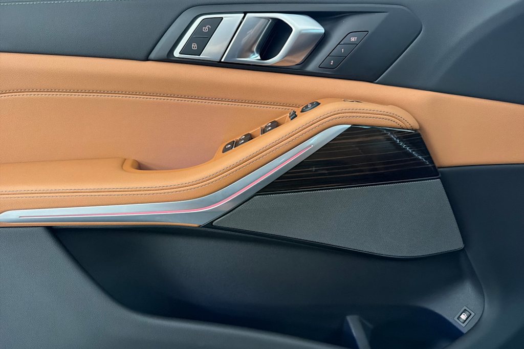Thumbnail: 2026 BMW X5 - 21