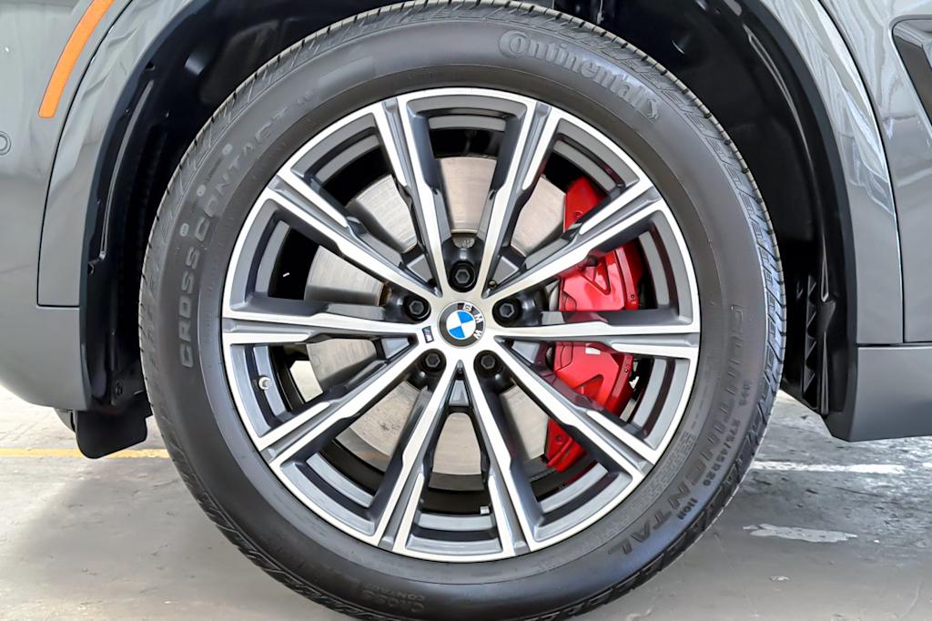 Thumbnail: 2026 BMW X5 - 8