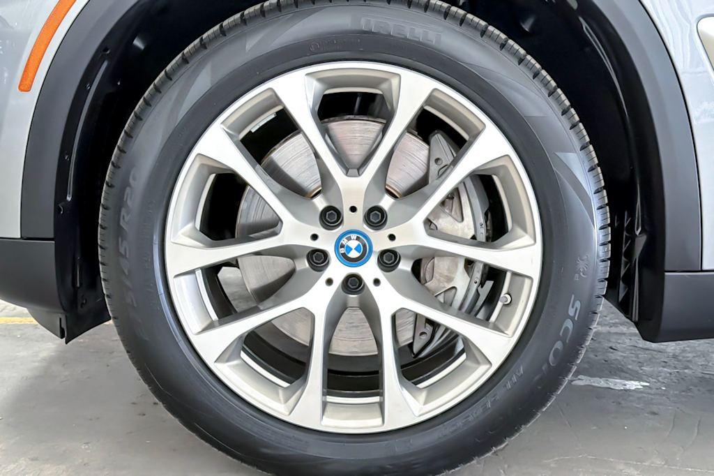 Thumbnail: 2024 BMW X5 - 8