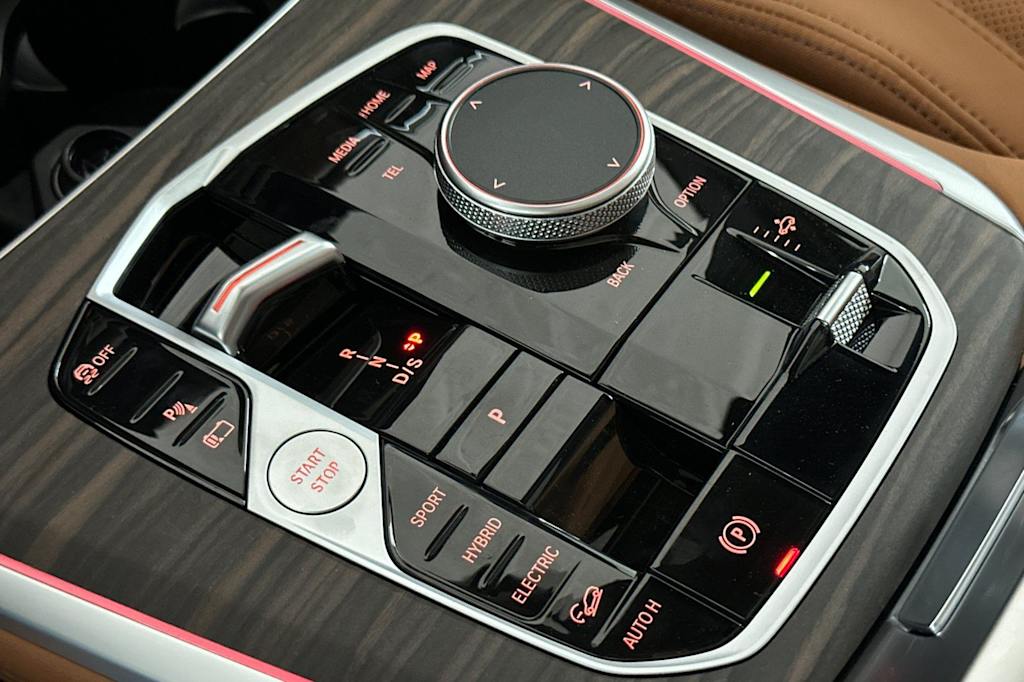 Thumbnail: 2026 BMW X5 - 25