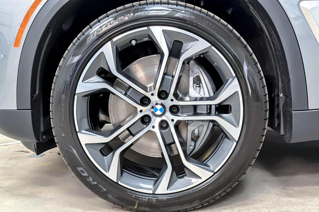 Thumbnail: 2026 BMW X5 - 8