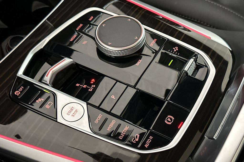 Thumbnail: 2025 BMW X5 - 8