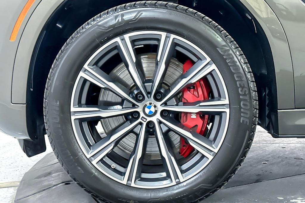 2024 BMW X6 M60i 7