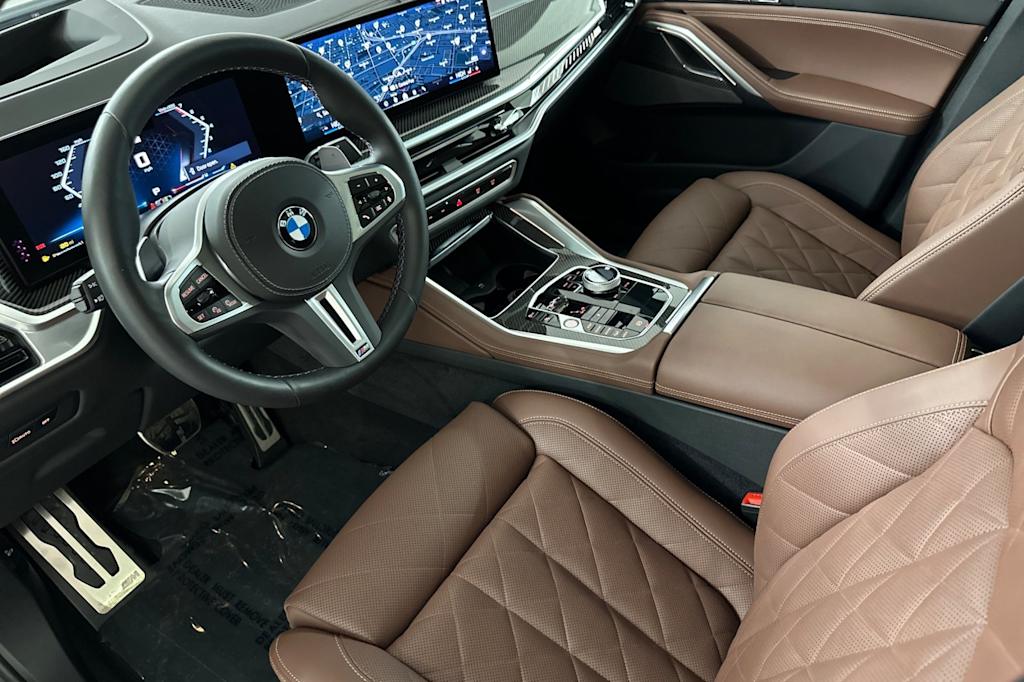 2024 BMW X6 M60i 8