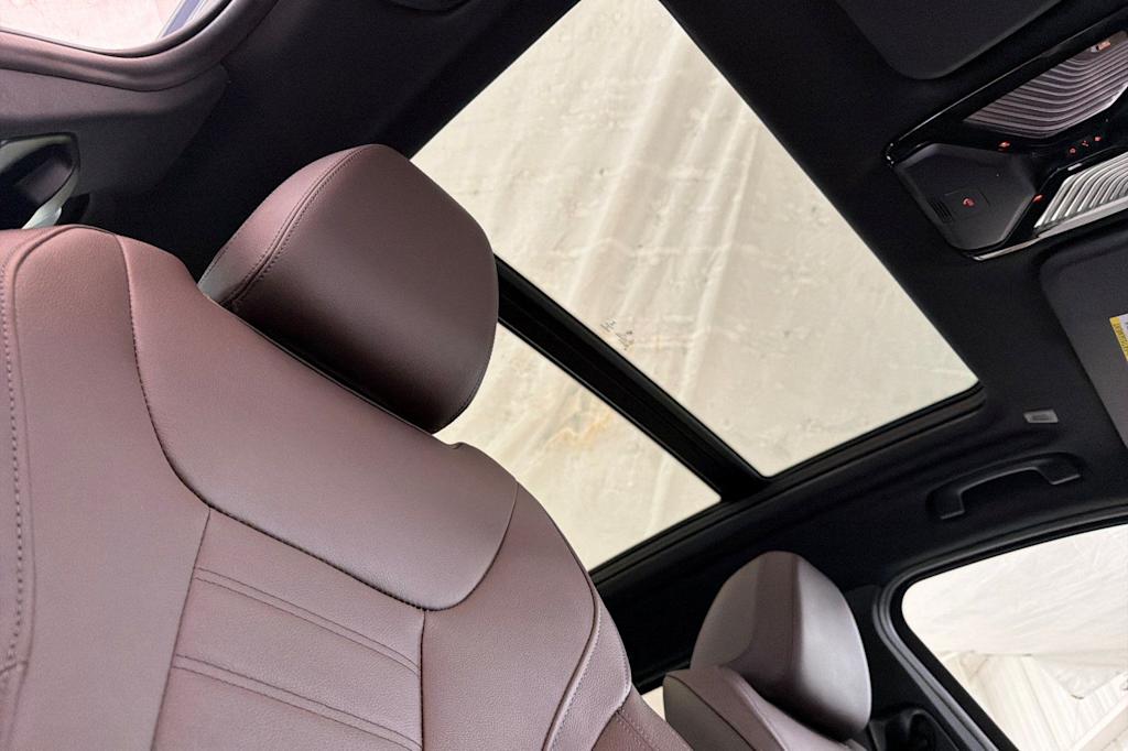 Thumbnail: 2023 BMW X3 - 23