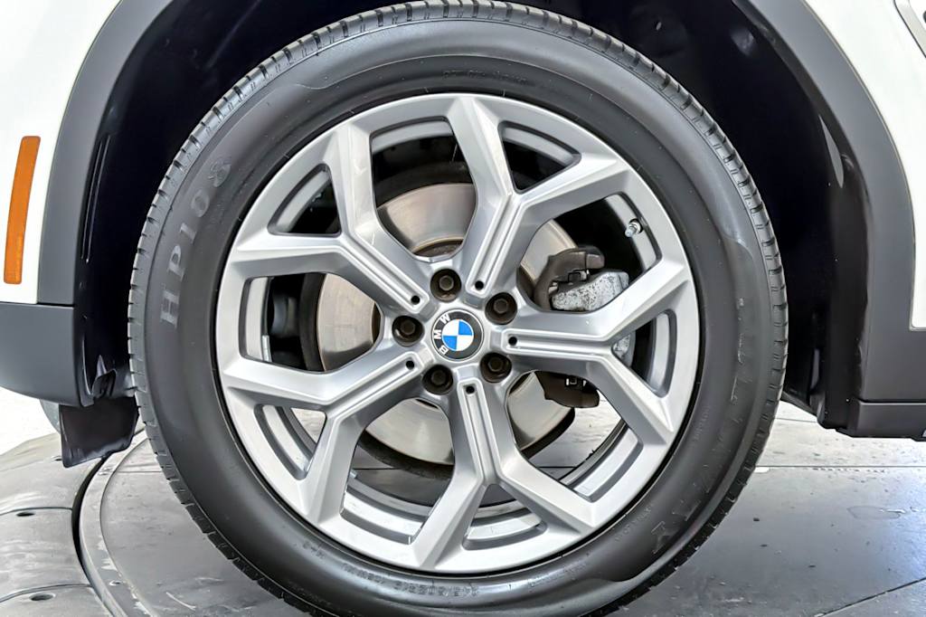 Thumbnail: 2024 BMW X3 - 8