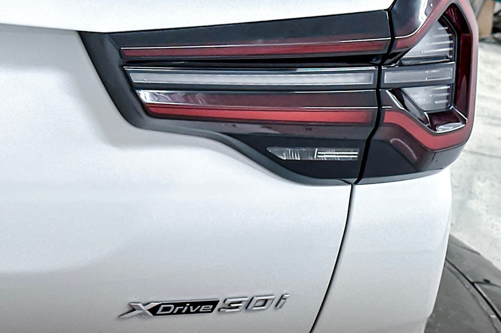 Thumbnail: 2024 BMW X3 - 28