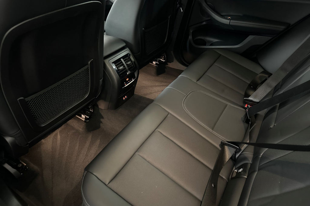 Thumbnail: 2023 BMW X3 - 10