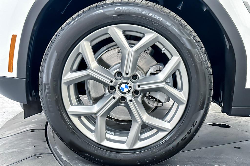 Thumbnail: 2023 BMW X3 - 8