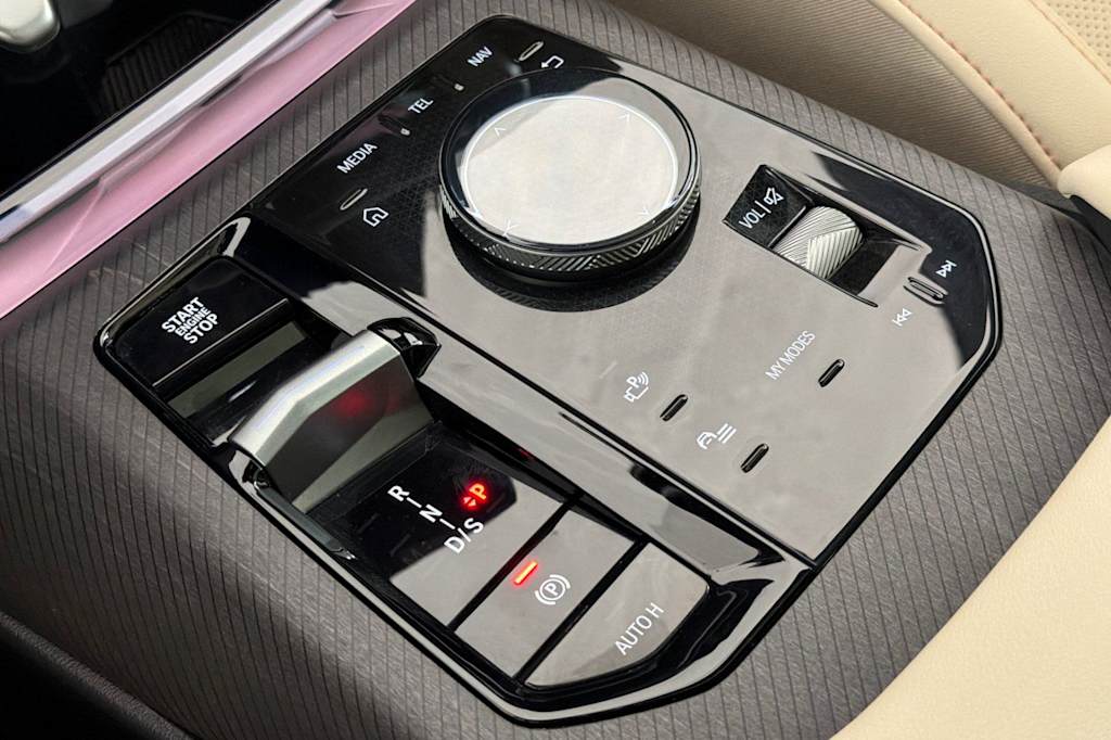 Thumbnail: 2026 BMW X3 - 14
