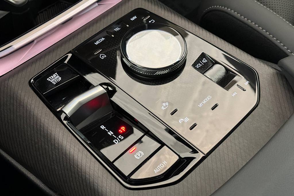 Thumbnail: 2026 BMW X3 - 14