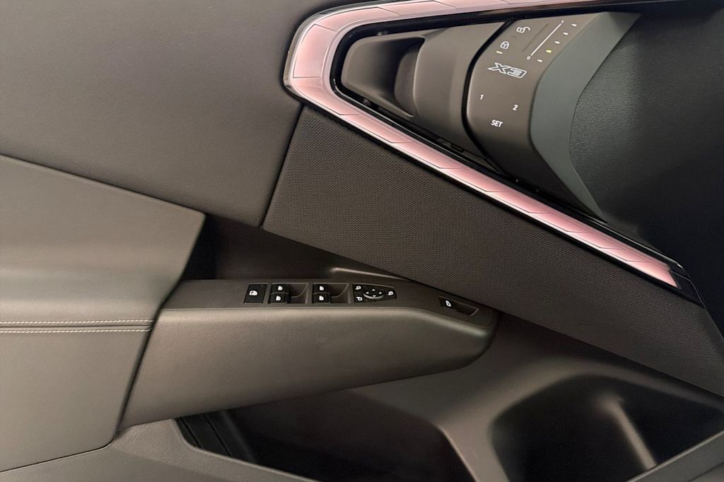 Thumbnail: 2025 BMW X3 - 21