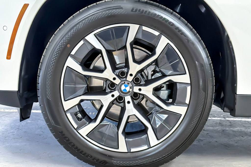 Thumbnail: 2026 BMW X3 - 8