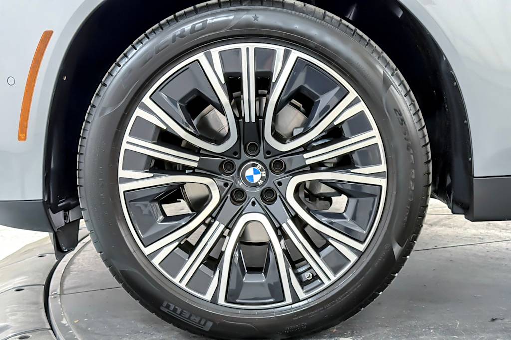 Thumbnail: 2025 BMW X3 - 8