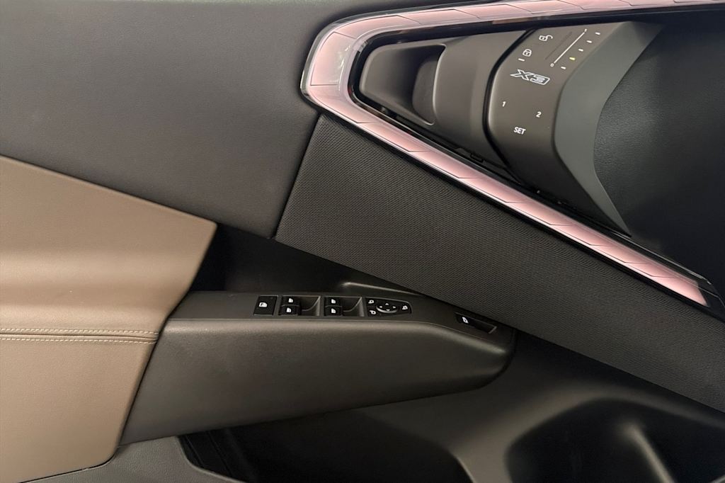 Thumbnail: 2025 BMW X3 - 21