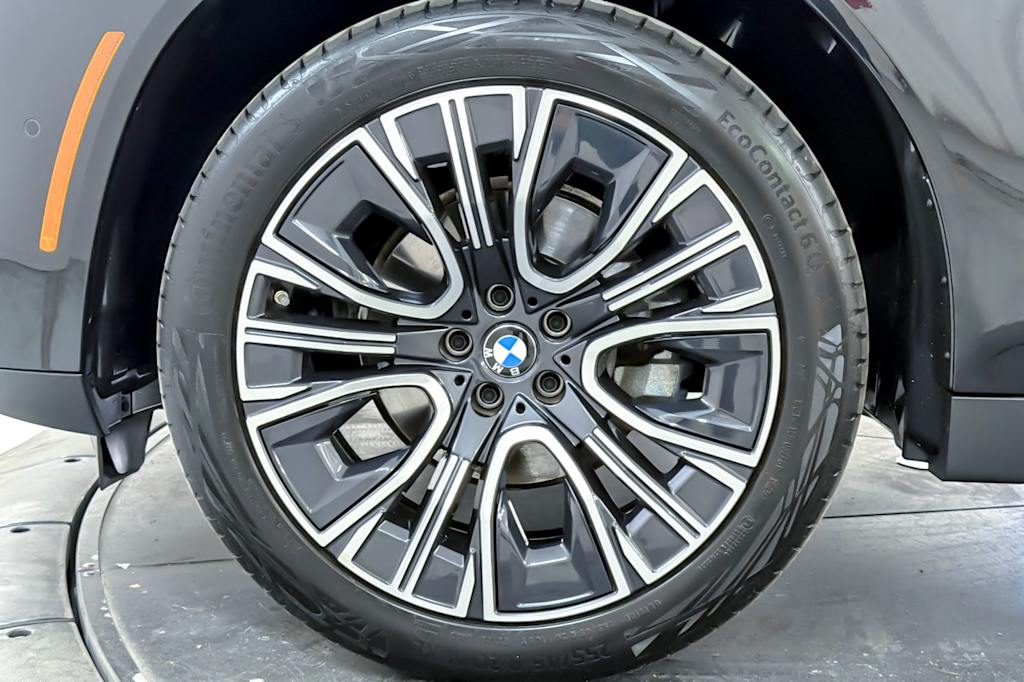 Thumbnail: 2025 BMW X3 - 8