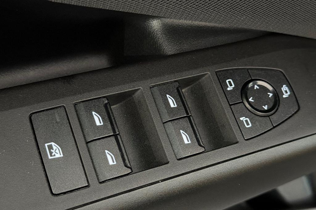 Thumbnail: 2025 BMW X3 - 21