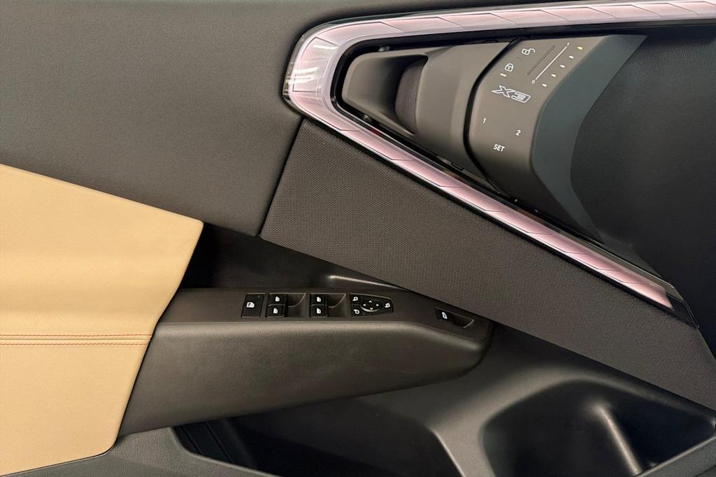 Thumbnail: 2025 BMW X3 - 21