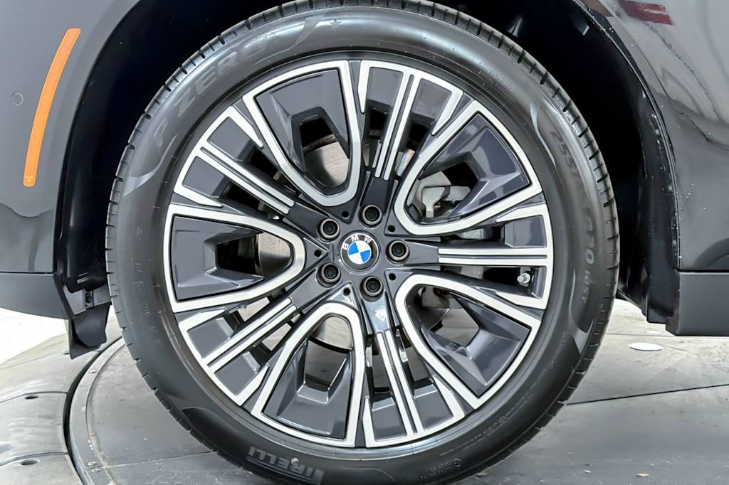 Thumbnail: 2025 BMW X3 - 8