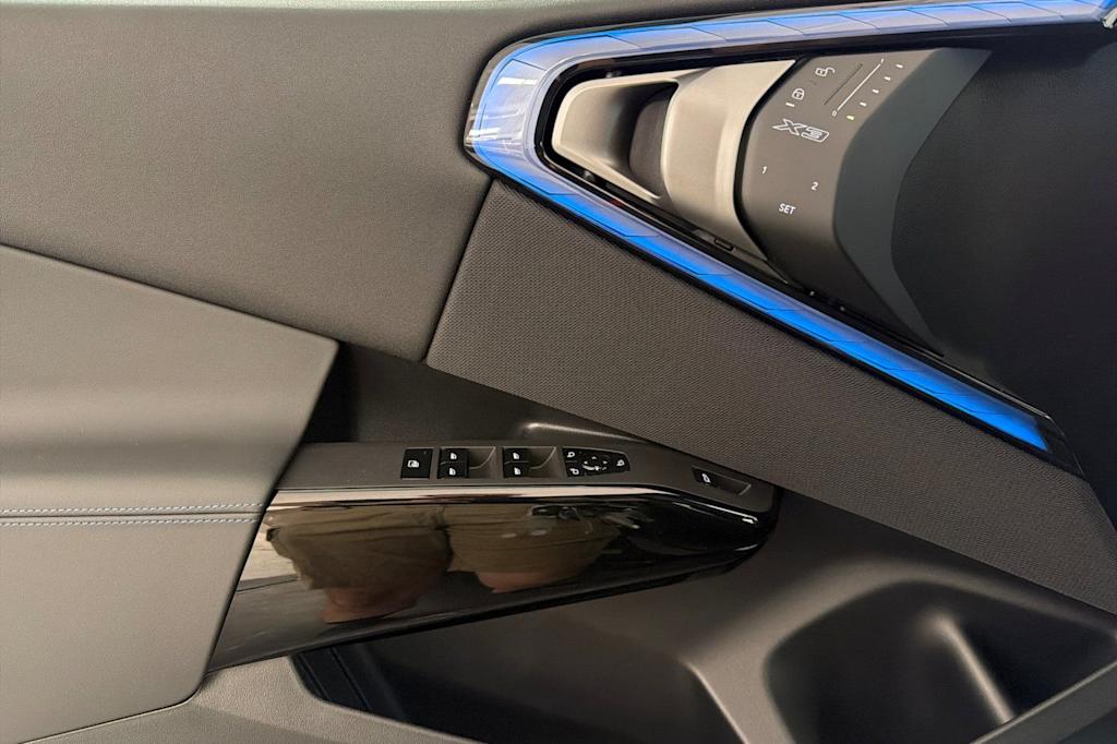 Thumbnail: 2026 BMW X3 - 21