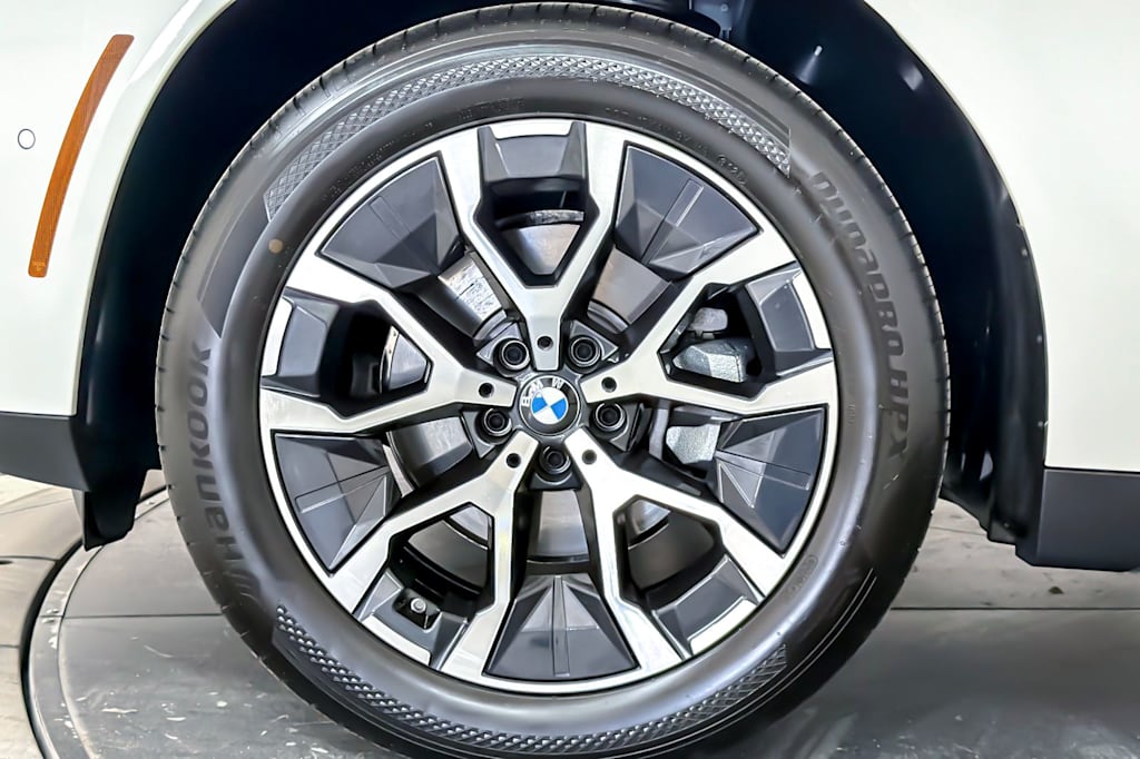 Thumbnail: 2026 BMW X3 - 8