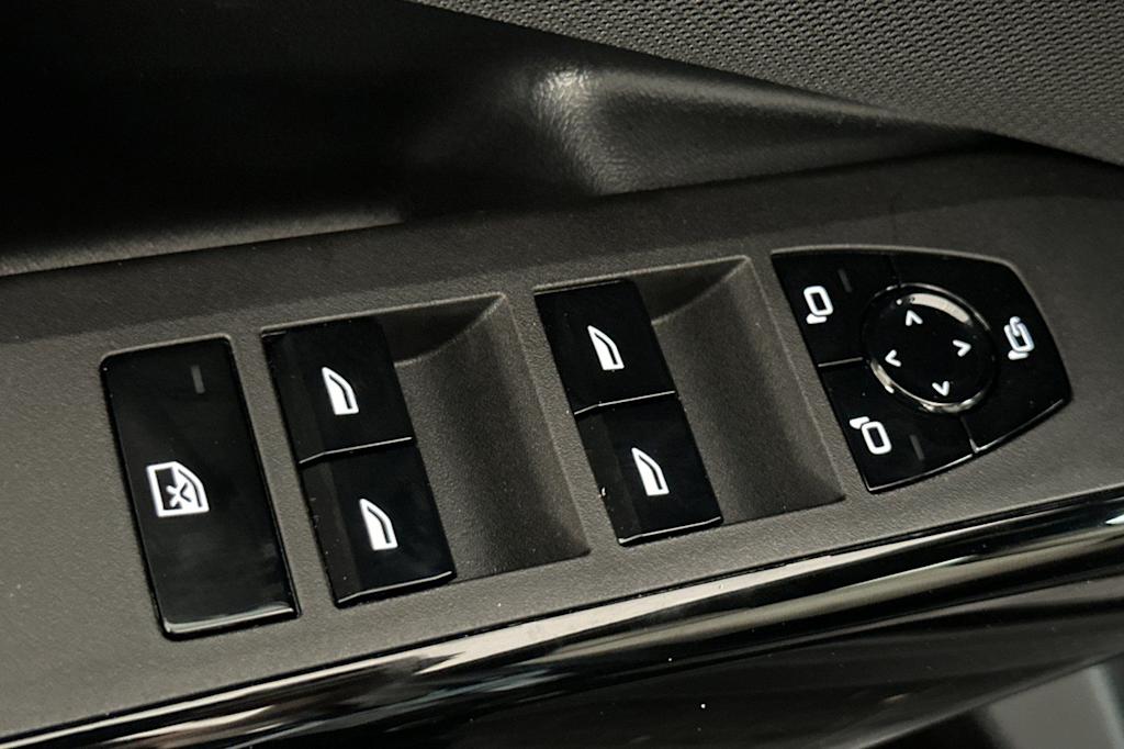 Thumbnail: 2026 BMW X3 - 21
