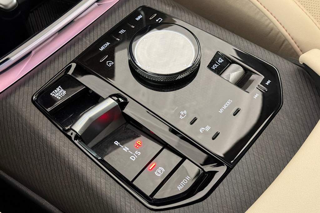 Thumbnail: 2026 BMW X3 - 15