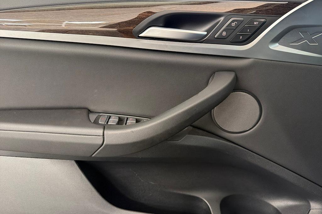 Thumbnail: 2023 BMW X3 - 21
