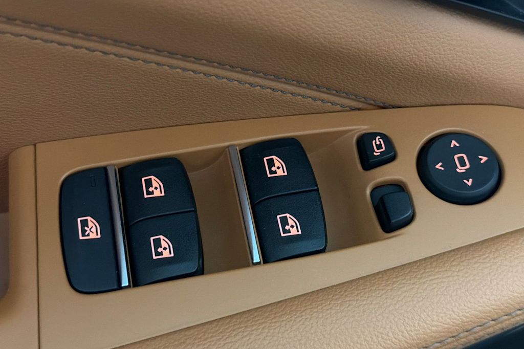 Thumbnail: 2022 BMW X5 - 21