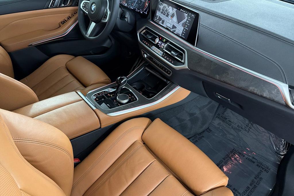 Thumbnail: 2022 BMW X5 - 10