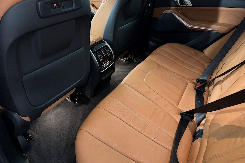 Thumbnail: 2022 BMW X5 - 11