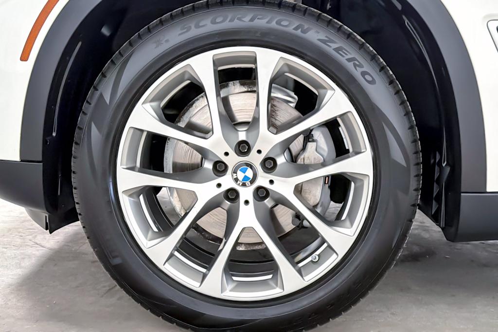 Thumbnail: 2020 BMW X5 - 8