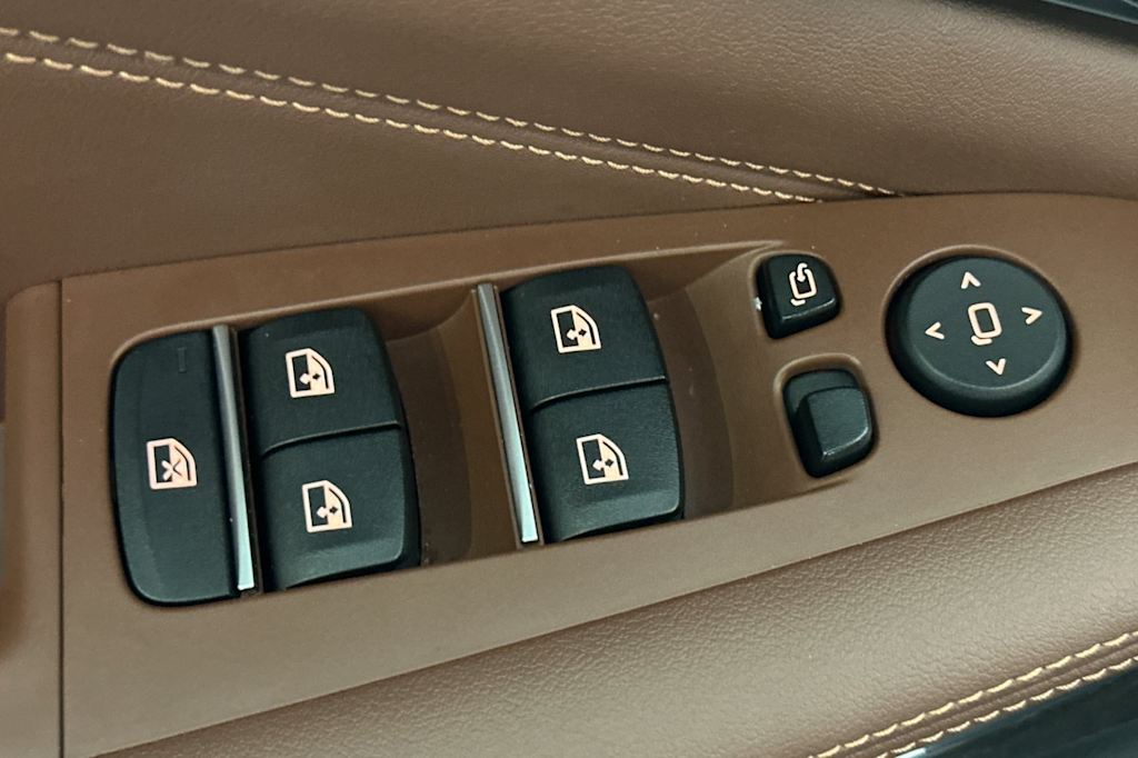Thumbnail: 2023 BMW X5 - 21