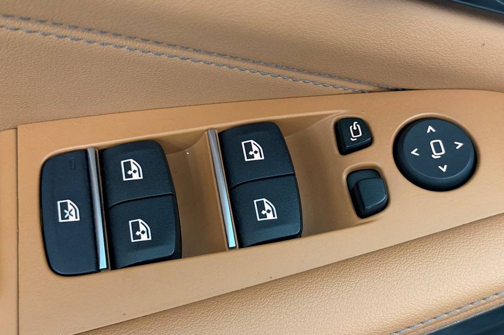 Thumbnail: 2023 BMW X5 - 21
