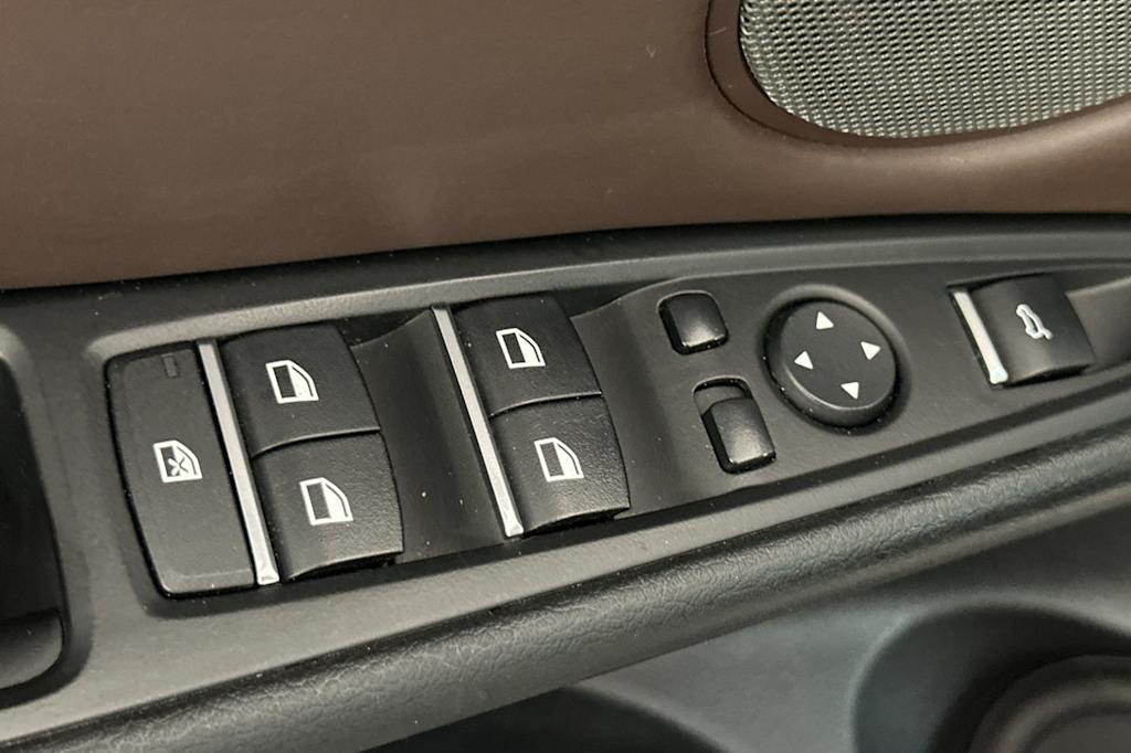 Thumbnail: 2015 BMW X5 - 22