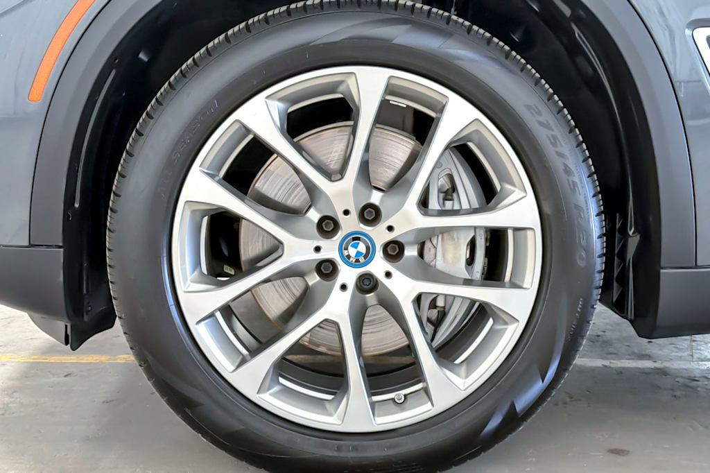 Thumbnail: 2022 BMW X5 - 8
